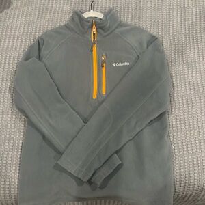 Columbia fleece sweater